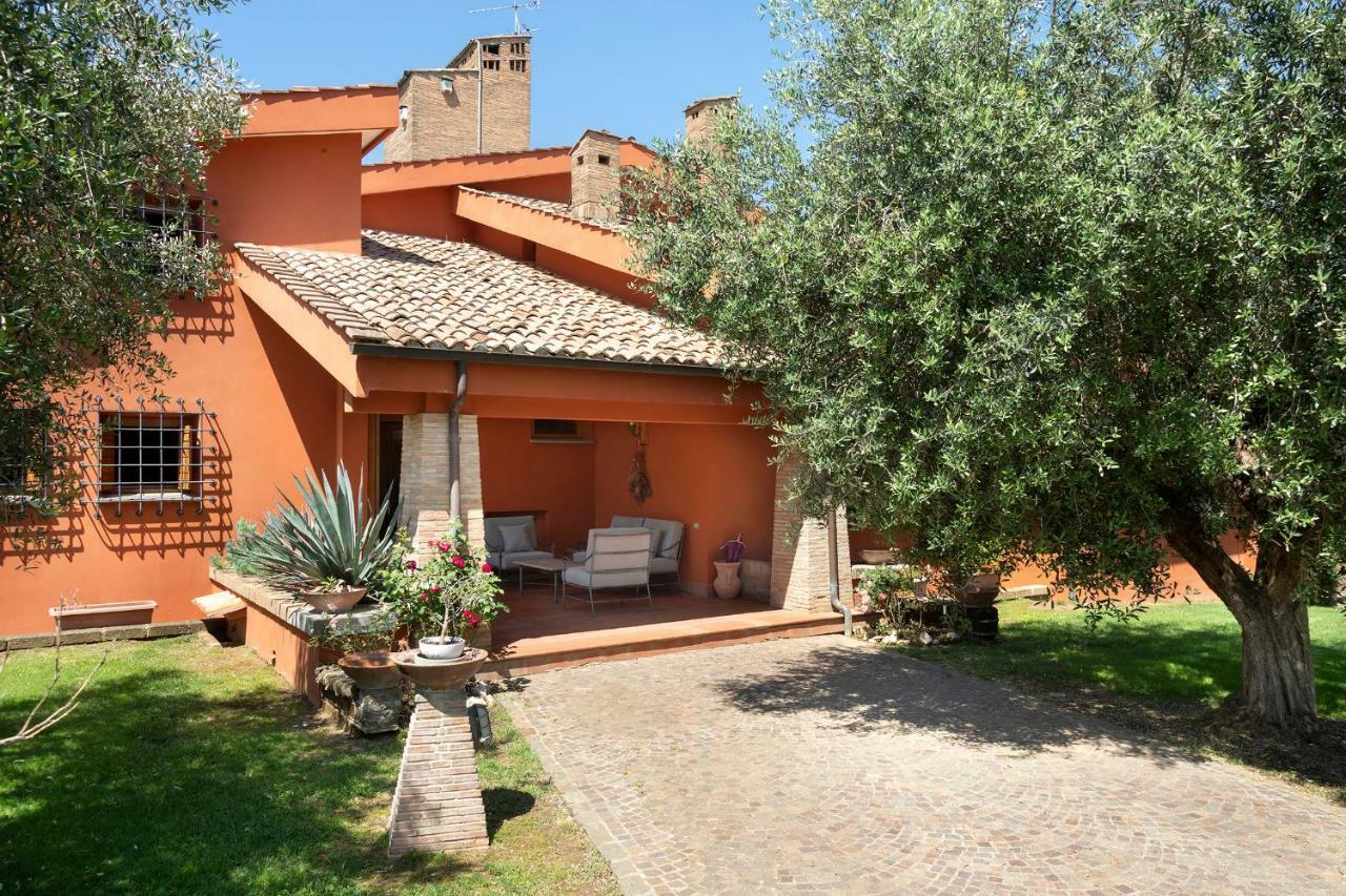 Villa In Via Della Marcigliana Casale Torre San Giovanni Kültér fotó