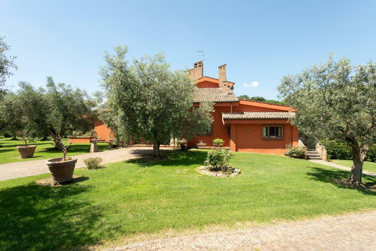 Villa In Via Della Marcigliana Casale Torre San Giovanni Kültér fotó