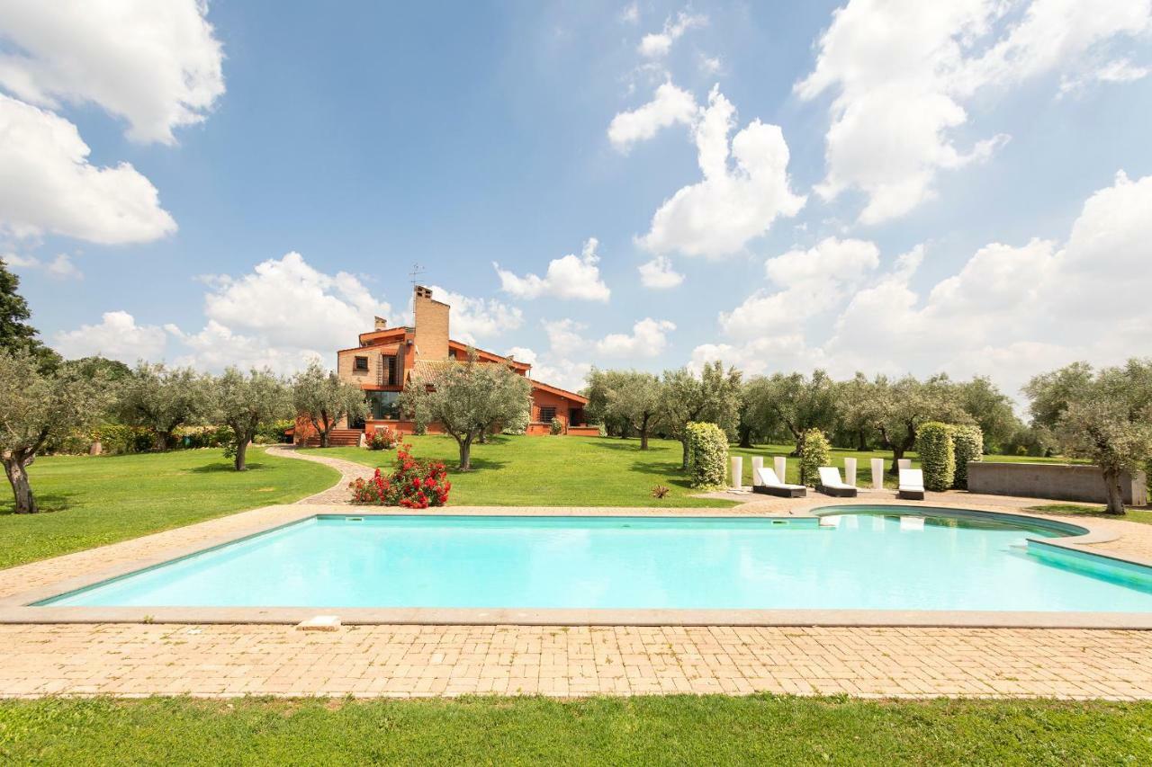 Villa In Via Della Marcigliana Casale Torre San Giovanni Kültér fotó