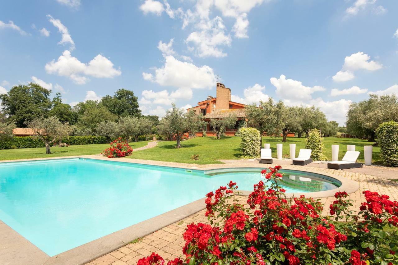 Villa In Via Della Marcigliana Casale Torre San Giovanni Kültér fotó
