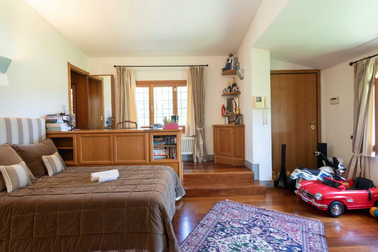 Villa In Via Della Marcigliana Casale Torre San Giovanni Kültér fotó
