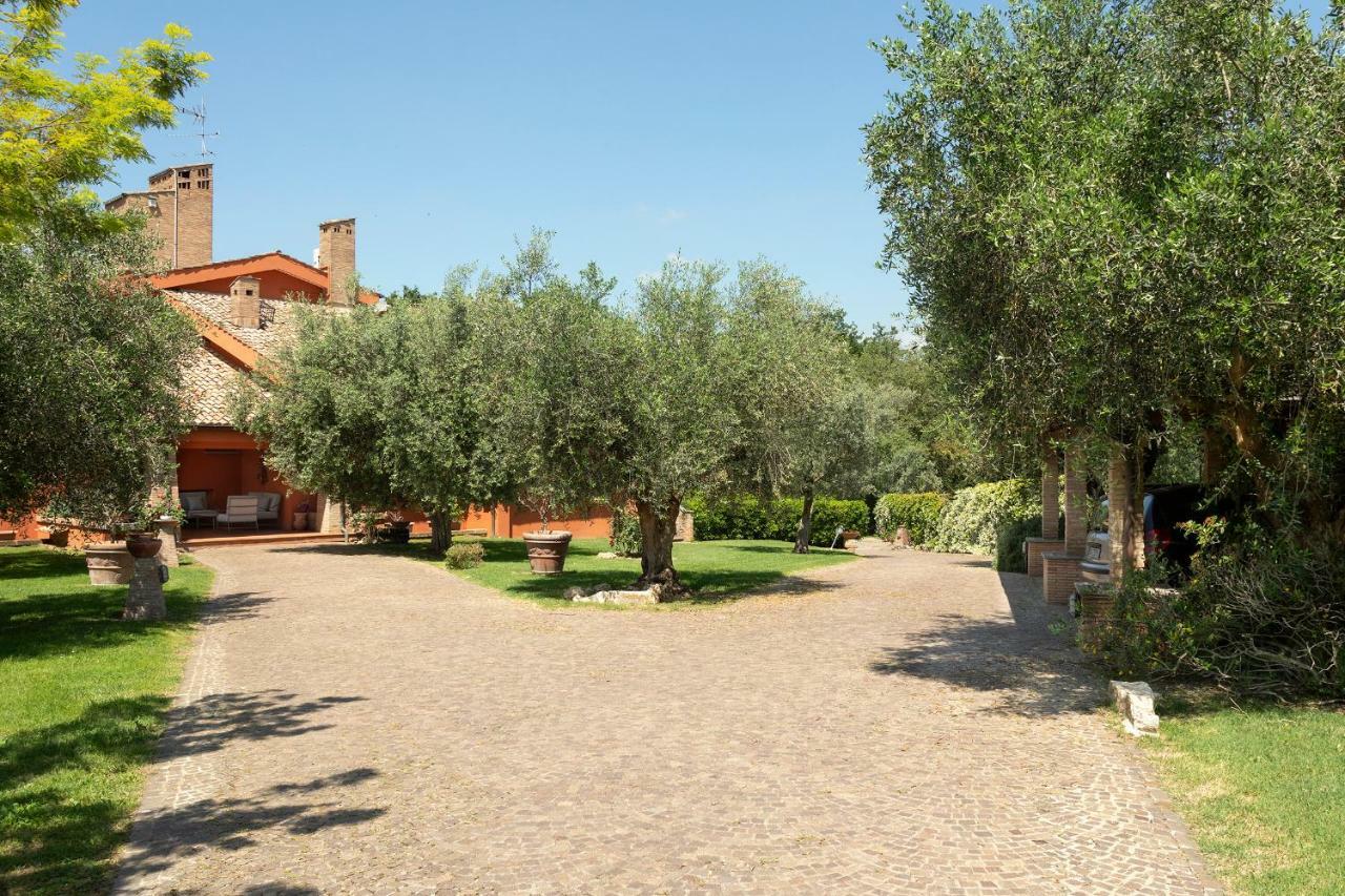 Villa In Via Della Marcigliana Casale Torre San Giovanni Kültér fotó